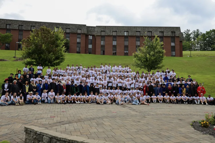 D&E welcomes students to campus